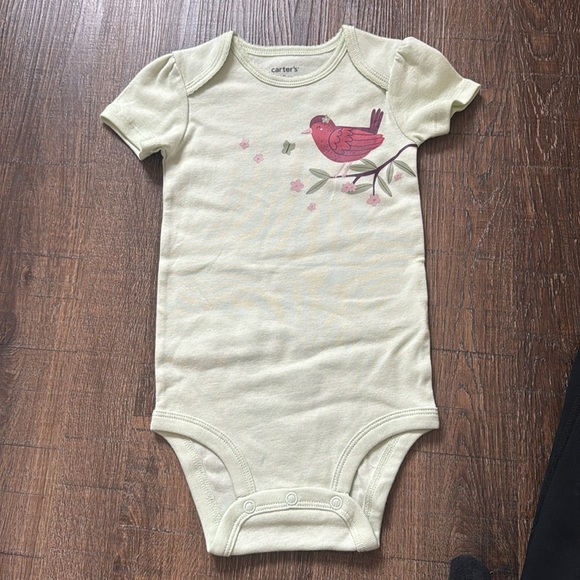 Carter’s baby girl onesie 3-pack set. NWOT - Picture 5 of 5